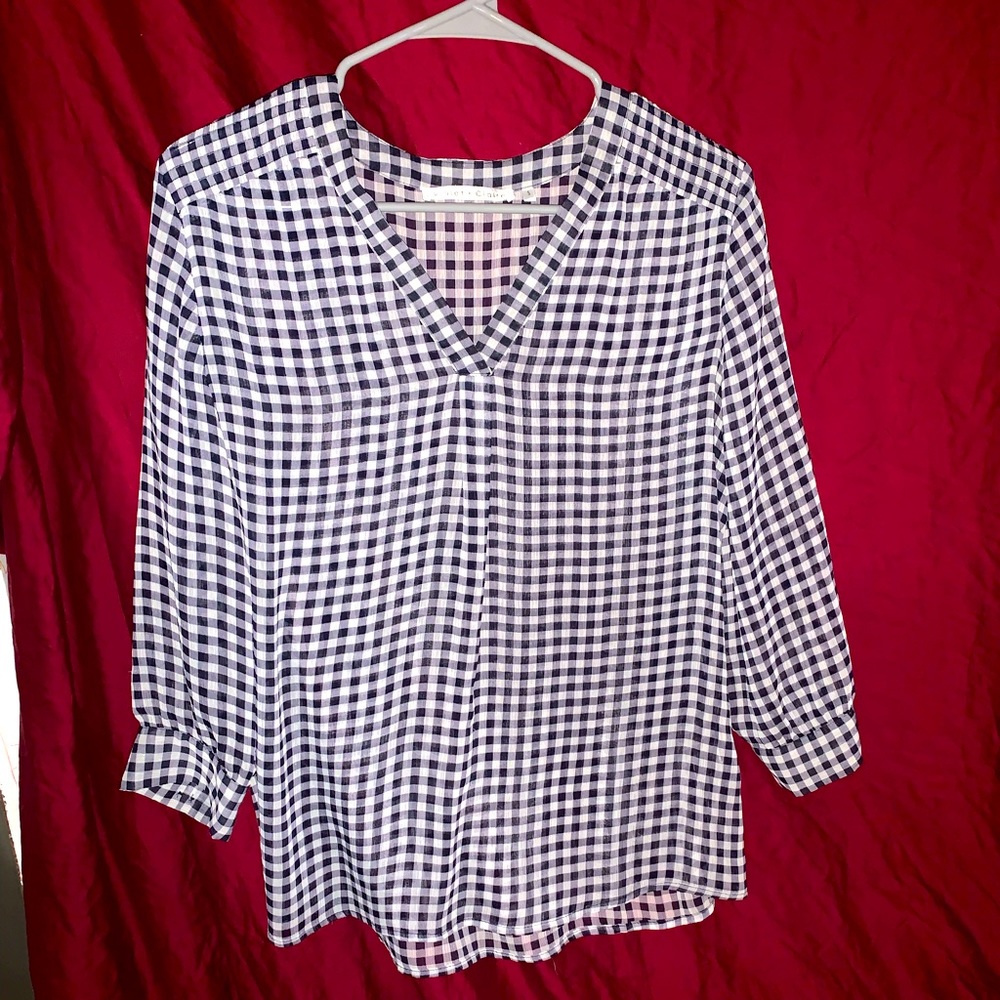 Violet & Claire flowy shirt